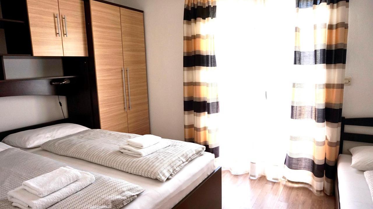 Apartments Maris Стариград-Пакленица Екстериор снимка
