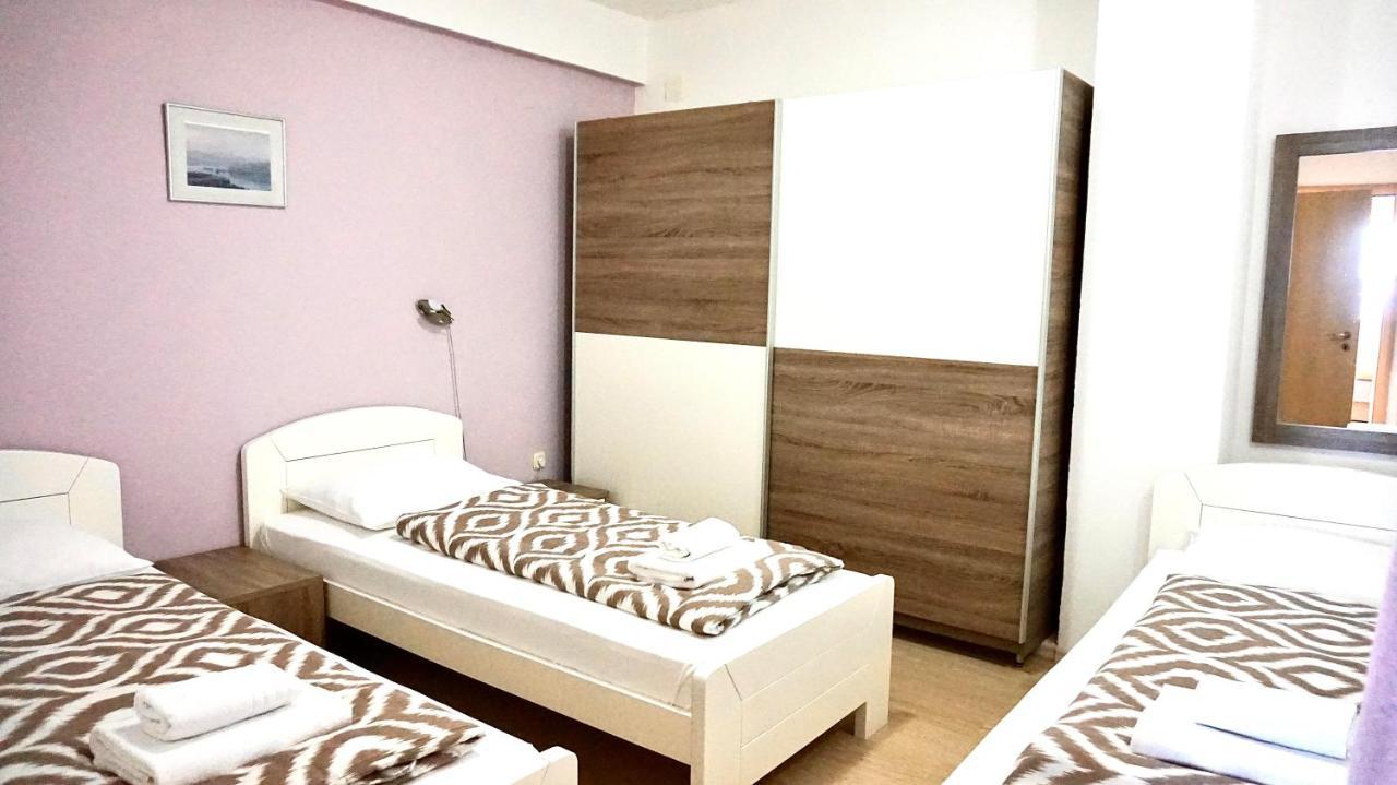 Apartments Maris Стариград-Пакленица Екстериор снимка