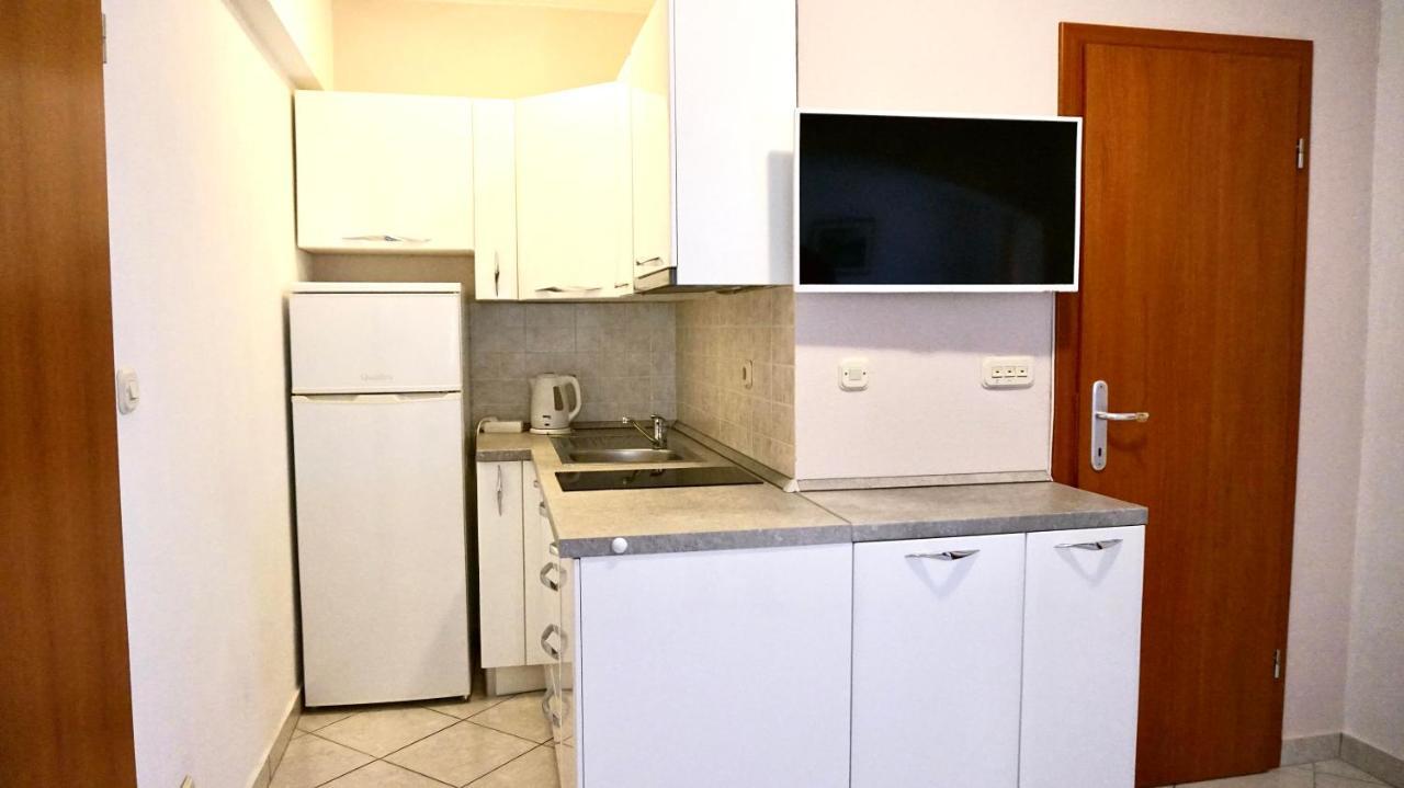Apartments Maris Стариград-Пакленица Екстериор снимка