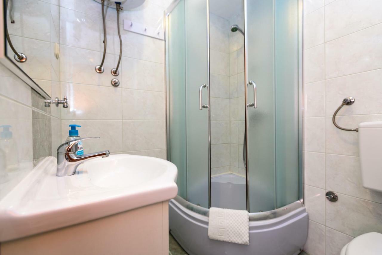 Apartments Maris Стариград-Пакленица Екстериор снимка