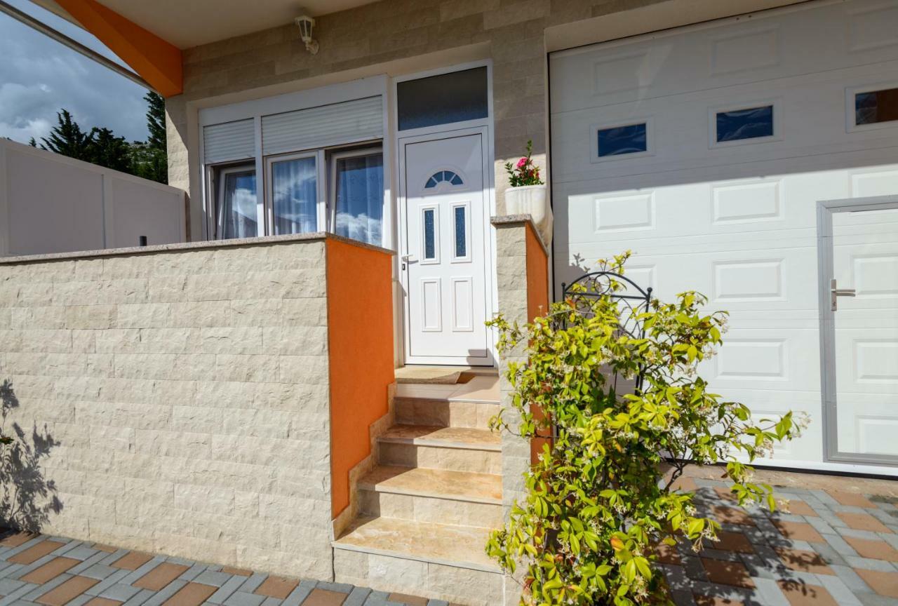 Apartments Maris Стариград-Пакленица Екстериор снимка