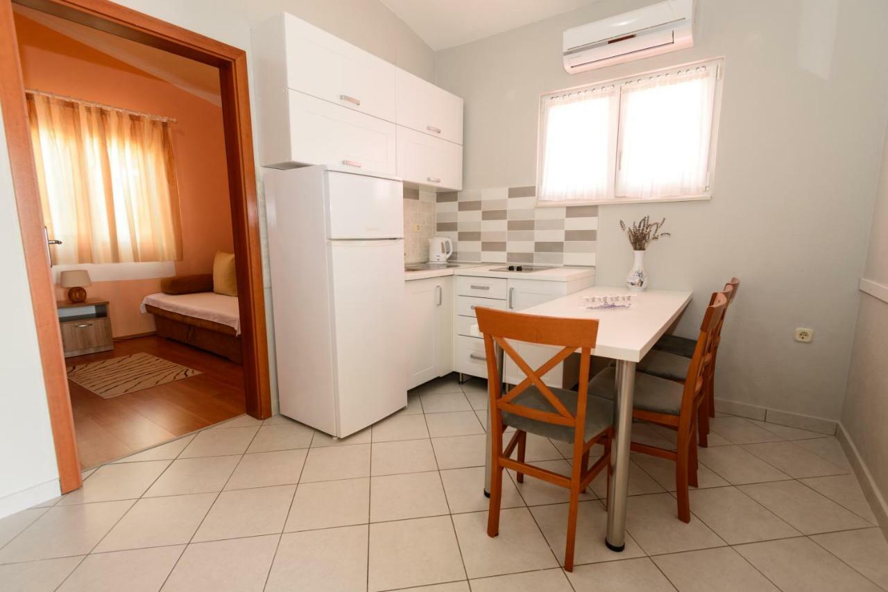 Apartments Maris Стариград-Пакленица Екстериор снимка