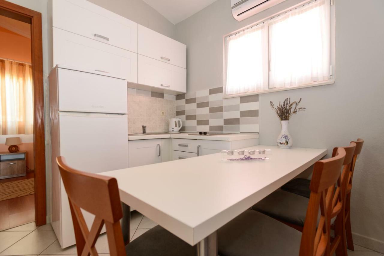 Apartments Maris Стариград-Пакленица Екстериор снимка