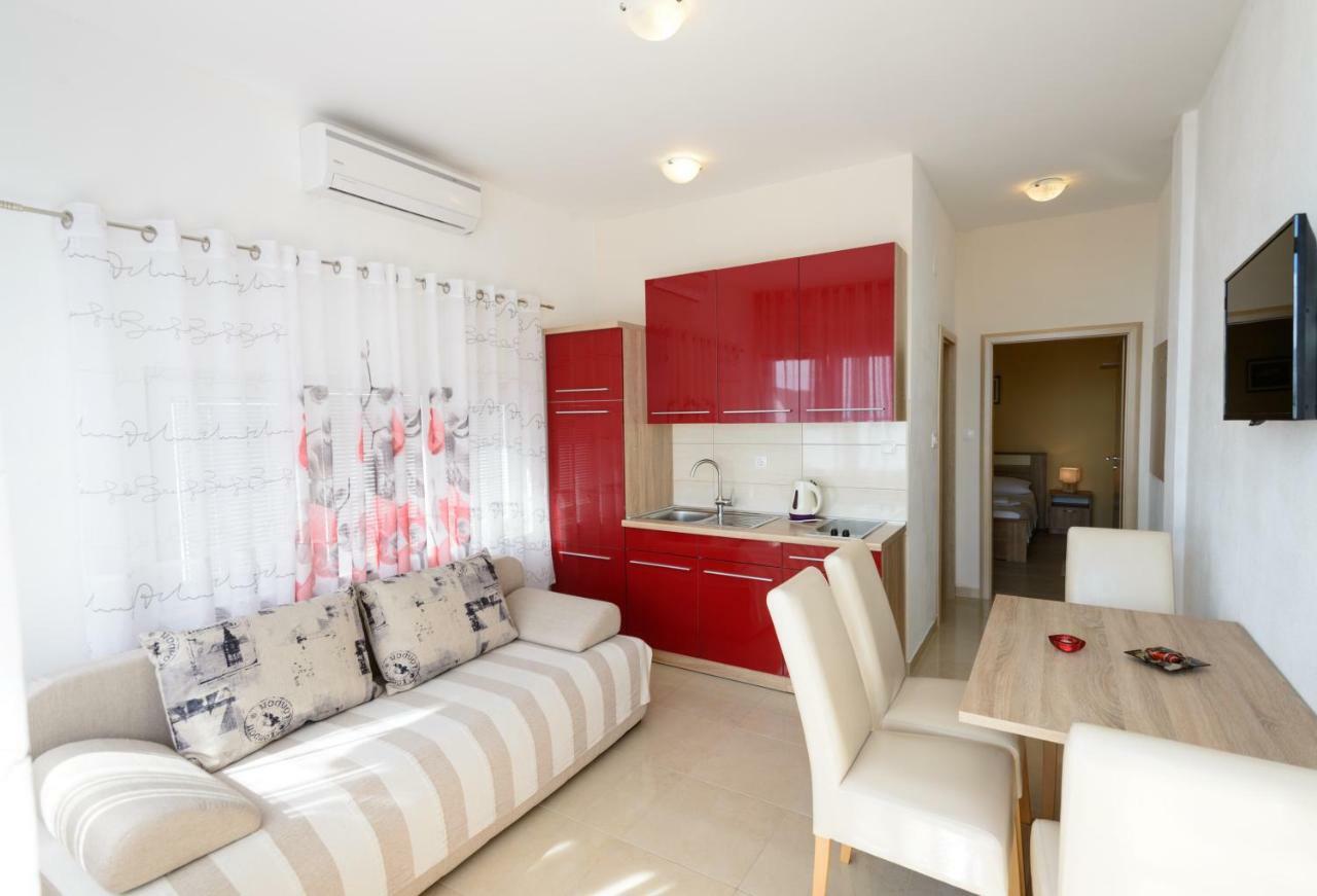 Apartments Maris Стариград-Пакленица Екстериор снимка